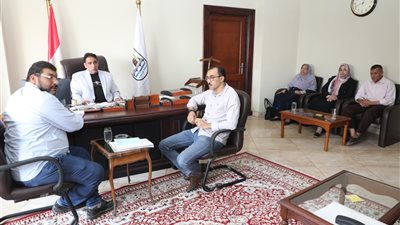 بحث سبل آليات تحديد مقابل الانتفاع لوحدات ممشى بني سويف