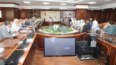 نائب محافظ بنى سويف يناقش مستجدات الموقف التنفيذي لمشروعات مبادرة 