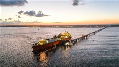 وزارة البترول والثروة المعدنية تٌعلن تصدير شحنة غاز جديدة إلى إيطاليا