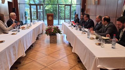 وزير الصحة يبحث مع «سيمنز هيلثينيرز» تعزيز التعاون في تطوير البنية التحتية