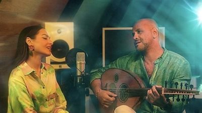 عزيز الشافعي: كارمن سليمان تجمع بين الأمومة والفن بإتقان