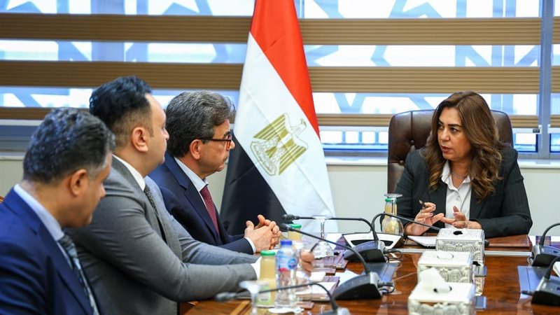 منال عوض