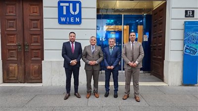 رئيس جامعة السويس يلتقي رئيس جامعة فيينا للتكنولوجيا