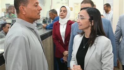 محافظ البحيرة تتفقد عدد من المشروعات الخدمية بقرية الأبعادية بدمنهور