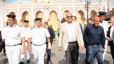 محافظ الغربية يتابع ميدانيًا انتظام الخدمات بمحيط مسجد السيد البدوي
