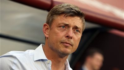 الاتحاد السويدي يعلن إقالة توماسون من منصبه لسوء النتائج