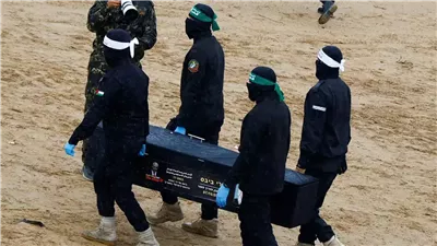 «حين تتكلم الجثامين.. يسكت العالم».. رسالة مؤثرة من مدير الصحة الفلسطينية