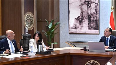 مدبولي: دعم شامل للمشروعات الصغيرة والتكتلات الإنتاجية والحرفية لتحقيق التنمية