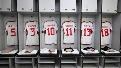 حلم المونديال .. خيمينيز يقود هجوم الإمارات في مواجهة قطر