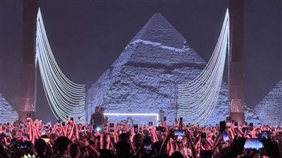 خبير: حفل الأهرامات يعيد رسم صورة مصر سياحيًا ويحقق أكثر من 20 مليون دولار 