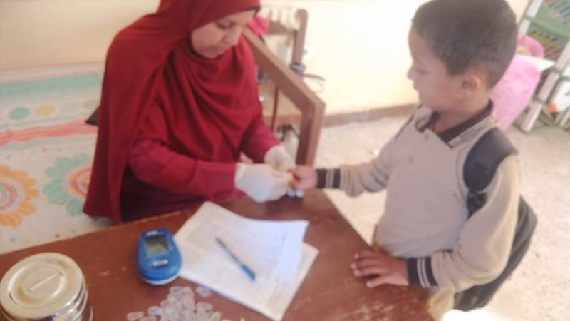 الكشف على طلاب المرحلة