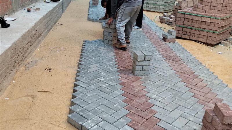 استكمال تركيب بلاط