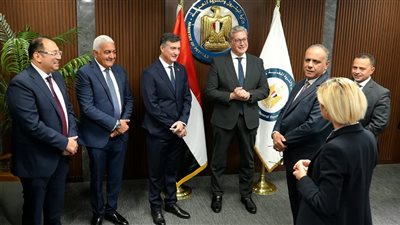 وزير البترول والثروة المعدنية يشهد توقيع تمديد عقد تنمية حقل بلطيم 