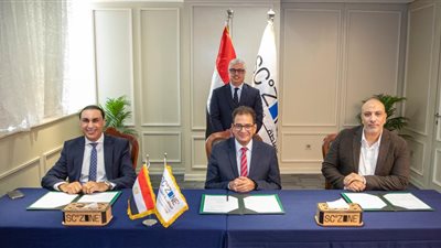 استثمارات بـ15 مليون دولار.. توقيع عقد مشروع لتصنيع الخيوط والمنسوجات بالسخنة