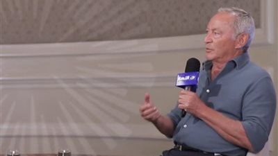 رغم إقامته الطويلة.. سميح ساويرس يوضح: لا أملك جواز السفر السويسري