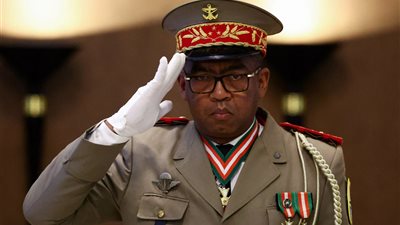 بعد هروب الرئيس.. من هو الحاكم الجديد لدولة مدغشقر مايكل راندريانرينا؟