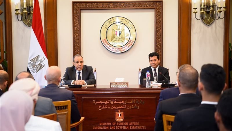 بدر عبدالعاطي وزير