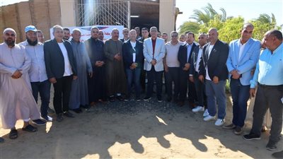 محافظ الجيزة يعقد لقاءً مفتوحًا مع أهالي الواحات البحرية لبحث احتياجاتهم 