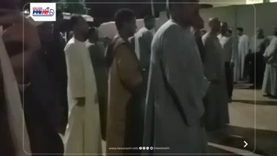 أهالي قرية «هو» يشيعون جثمان اللواء عمر الطاهر وسط حالة من الحزن|فيديو