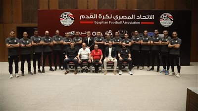 أوسكار يجتمع مع حكام تقنية الفيديو بعد عودته من تشيلي|صور