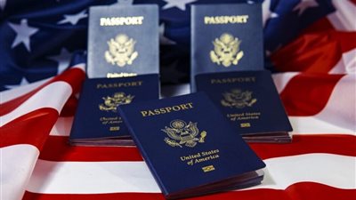لأول مرة منذ 20 عامًا.. جواز السفر الأمريكي يهبط للمرتبة 12 عالميًا