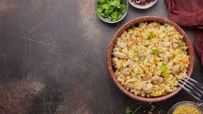 طاجن الفريك باللحمة المفرومة.. وصفة شتوية غنية بالطعم والمذاق الأصيل 	