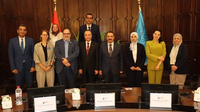 جامعة الإسكندرية تستقبل وفد جامعة ولاية بنسلفانيا الأمريكية لبحث سبل التعاون 