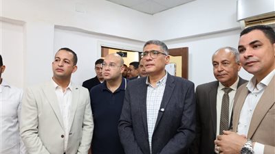 محافظ الجيزة يوجه بسرعة تجهيز مبنى سكن أطباء مستشفى الواحات البحرية