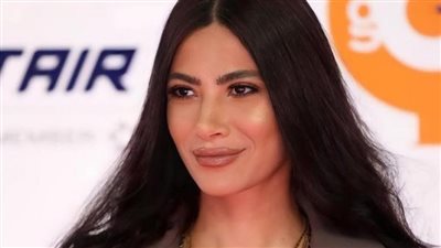 هدى المفتى تستقل طائرة خاصة لحضور مهرجان الجونة السينمائي 