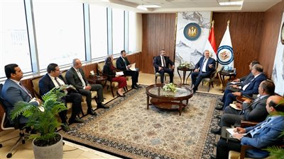 وزير البترول يلتقي مسئول وزارة الطاقة والبنية التحتية  بدولة الإمارات