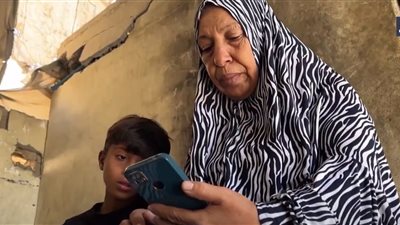 أم عبيدة.. وجع فلسطينية لا تعرف مصير ابنها منذ خروجه طلبًا للمساعدات