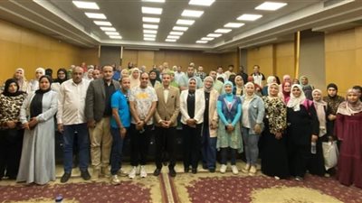 متطوعو مبادرة 1000 قائد سكاني يشاركون بتجهيز مهرجان النباتات ببني سويف