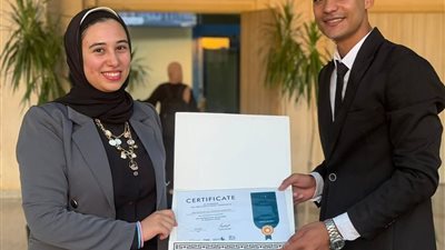 العقل المصري لا يُهزم.. شاب من قنا يبتكر ذراعًا روبوتية قادرة على تحليل الصور