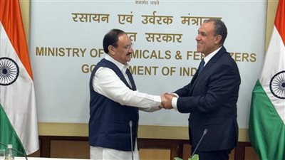 وزير الخارجية يلتقي برئيس الحزب الحاكم الهندي في نيودلهي