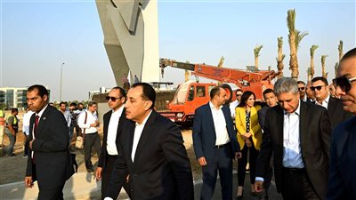 مدبولي يتفقد تطوير المنطقة المحيطة بالمتحف المصري الكبير استعدادًا لافتتاحه