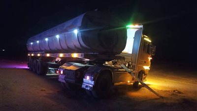 انقلاب شاحنة سولار بالطريق الصحراوي الغربي في أسيوط.. ومصرع السائق