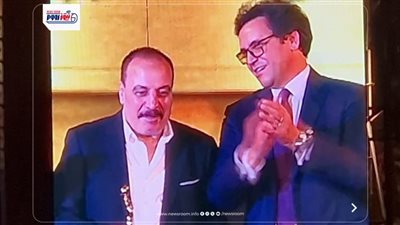 وزير الثقافة يكرم بعض النجوم والمبدعين.. وآمال ماهر ترفض التكريم قبل فقرتها 