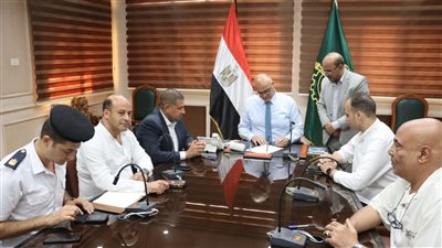 محافظ القليوبية يعقد اجتماعاً لتحديد تعريفة الركوب عقب تحريك أسعار الوقود 