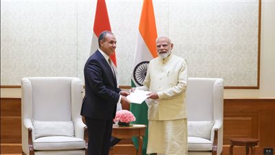 الرئيس السيسي يمنح رئيس الوزراء الهندى 