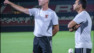 الأهلي يتحرك لحسم صفقات الشتاء.. توروب يحدد مصير ثنائي المحلة وزد