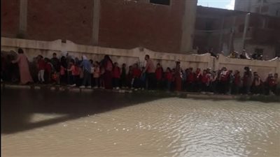 صورة صادمة .. تدهور مدرسة نسيم أبو اليزيد: «المدرسة بقت خطر على ولادنا»