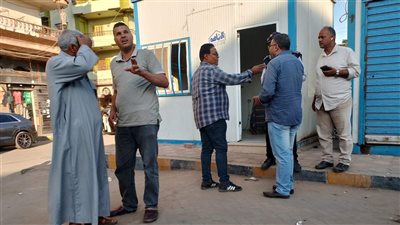 إيقاف سيارة لمخالفة تعريفة الركوب والحمولة الزائدة بالمنوفية