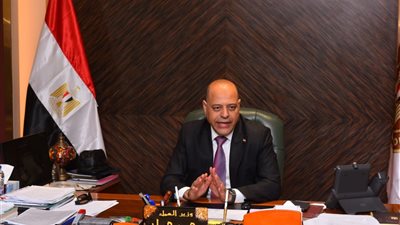 وزارة العمل تكثف حملات التوعية وتطبيق قانون العمل الجديد 14 لسنة 2025