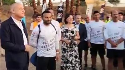 الأقصر تفتح أبواب السماء.. انطلاق مهرجان الباراموتور بمشاركة 100 مغامر