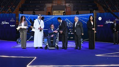 صبحي يشهد مراسم تسليم علم بطولة العالم لرفع الأثقال البارالمبي من مصر للبحرين