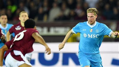 نابولي يسقط في تورينو ويمنح روما فرصة الأنقضاض على قمة الكالتشيو