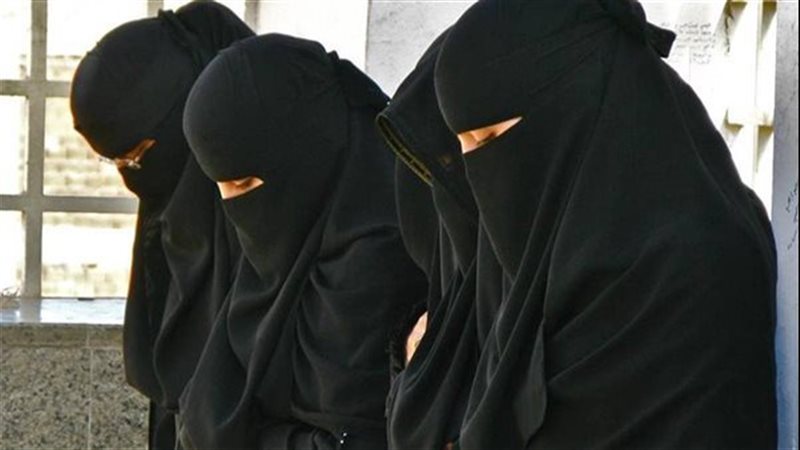 هل أثم إذا لم ارتدي