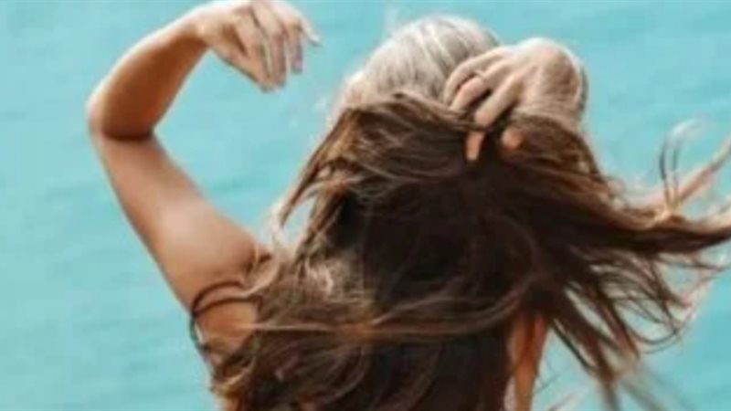 مكونات طبيعية للشعر