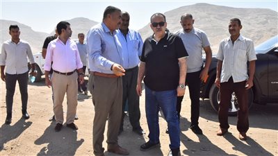 محافظ أسيوط يتابع أعمال المحور التنموي الجديد بين البداري وطريق البحر الأحمر 