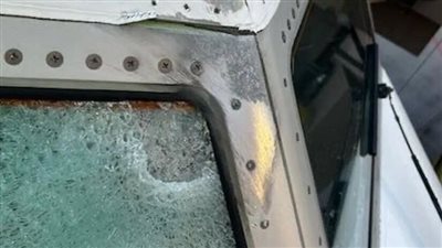 إصابة طائرة تقل وزير الحرب الأمريكي على ارتفاع 11 ألف قدم